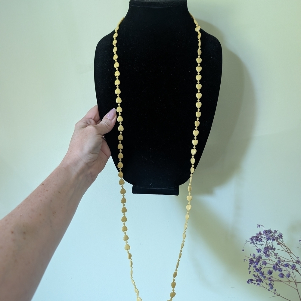 Elegant Yellow Beaded Necklace - Picture 4 of 8